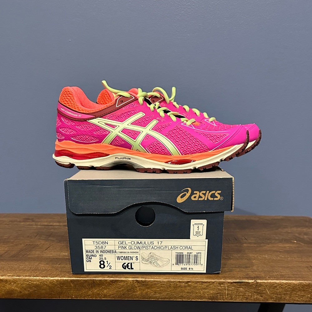 Asics Women's Gel-Cumulus 17 Pink and Coral Athletic Shoes
